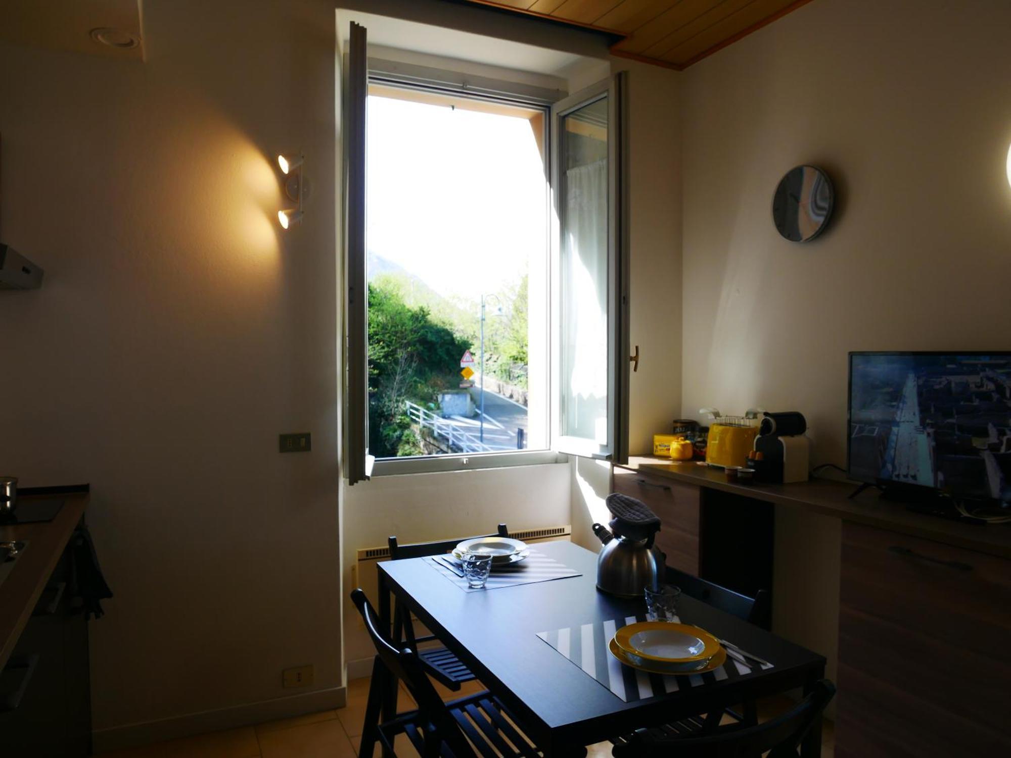 La Riva Appartamento Perledo Exteriör bild